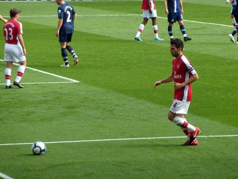 Fabregas készül egy beadásra Fabregas készül egy beadásra